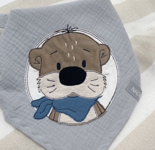 Halstuch "Button Otter mit Halstuch"